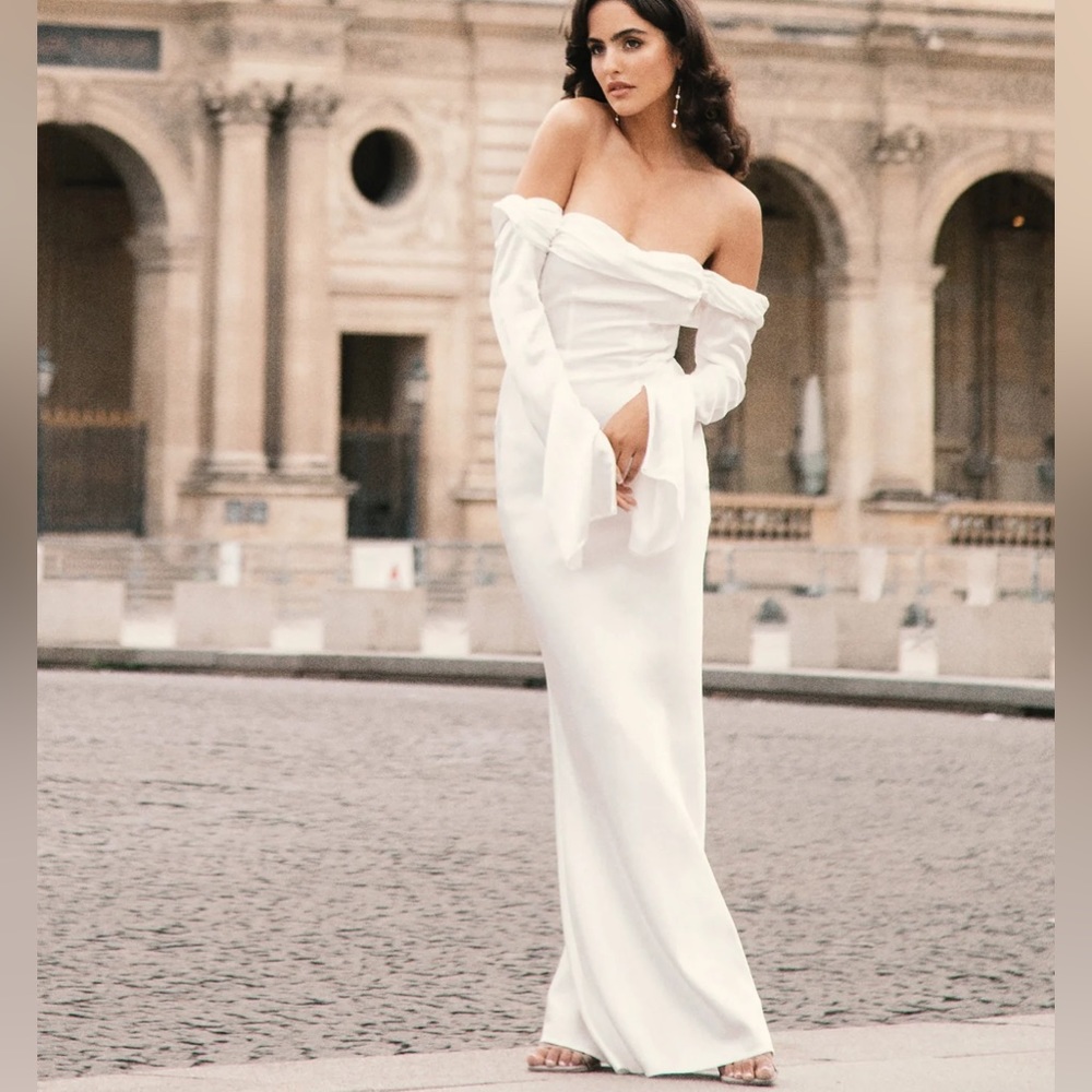 MESHKI Giselle - Off Shoulder Cowl Neck Maxi Dress - White